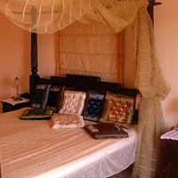 Bedroom [click to enlarge]